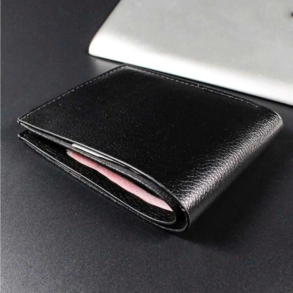Men’s black wallet